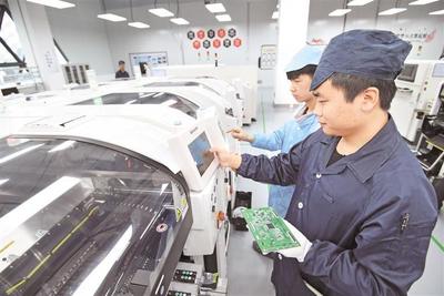 創(chuàng)新強(qiáng)“芯” 穿戴設(shè)備技術(shù)開發(fā)的前沿與趨勢(shì)